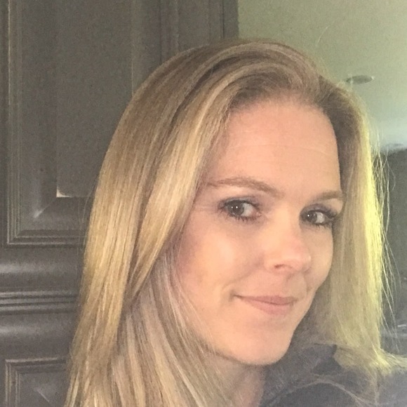 Meet your Posher, Alexis - Picture 1 of 1